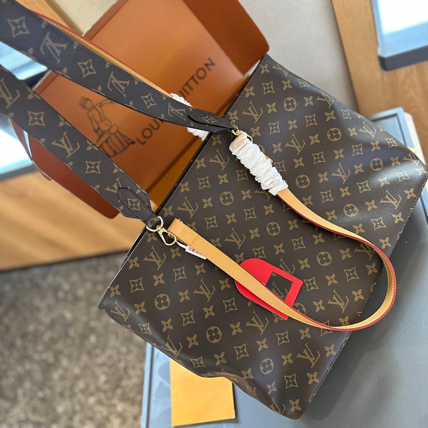 【ルイヴィトン】◆GRACEFUL|復古スタイルをモダンにアレンジしたトートバッグ♪在庫残りわずか!