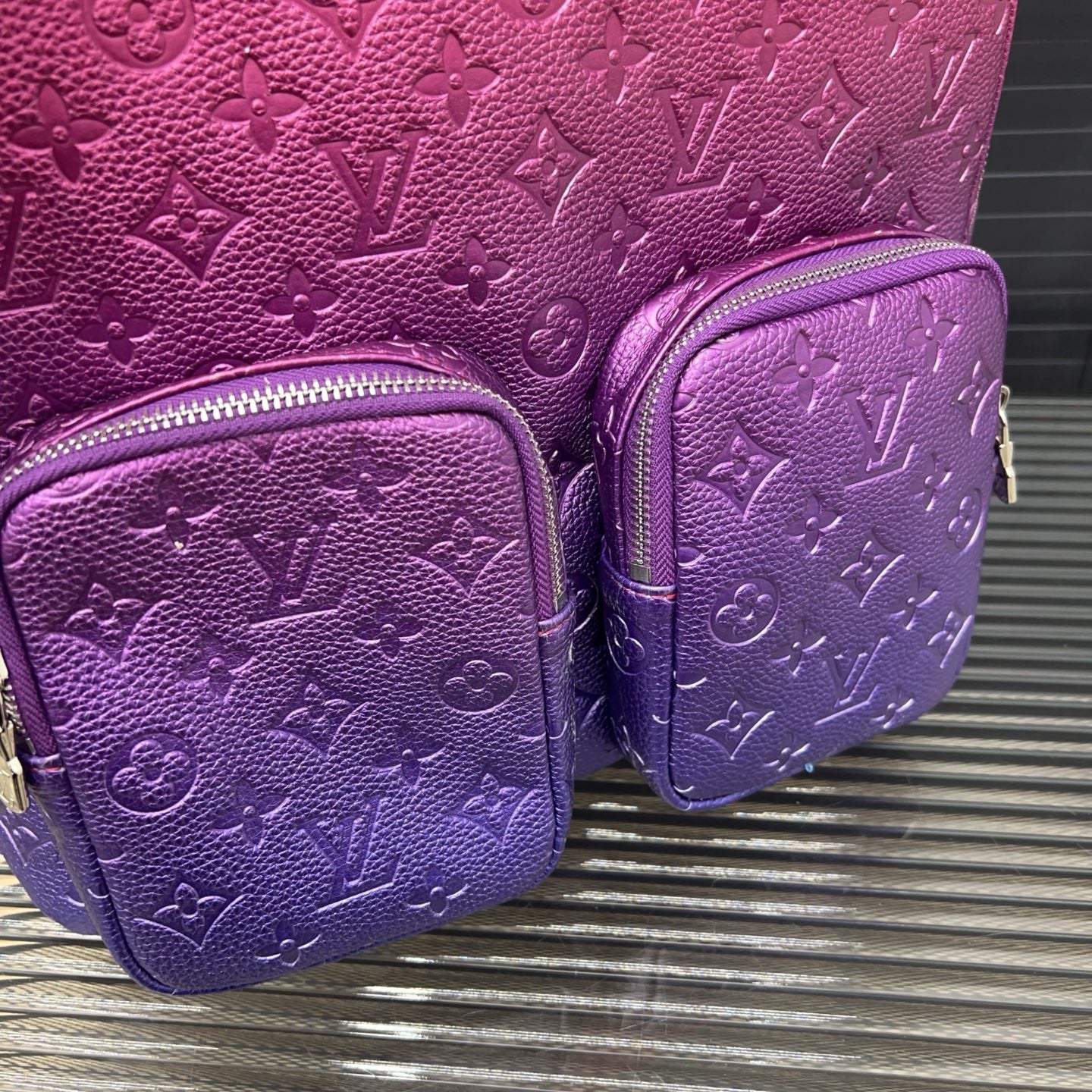 【ルイヴィトン】◆ネオングラデーション|定番でありながら新しい感覚を演出♪春季限定、在庫残りわずか!