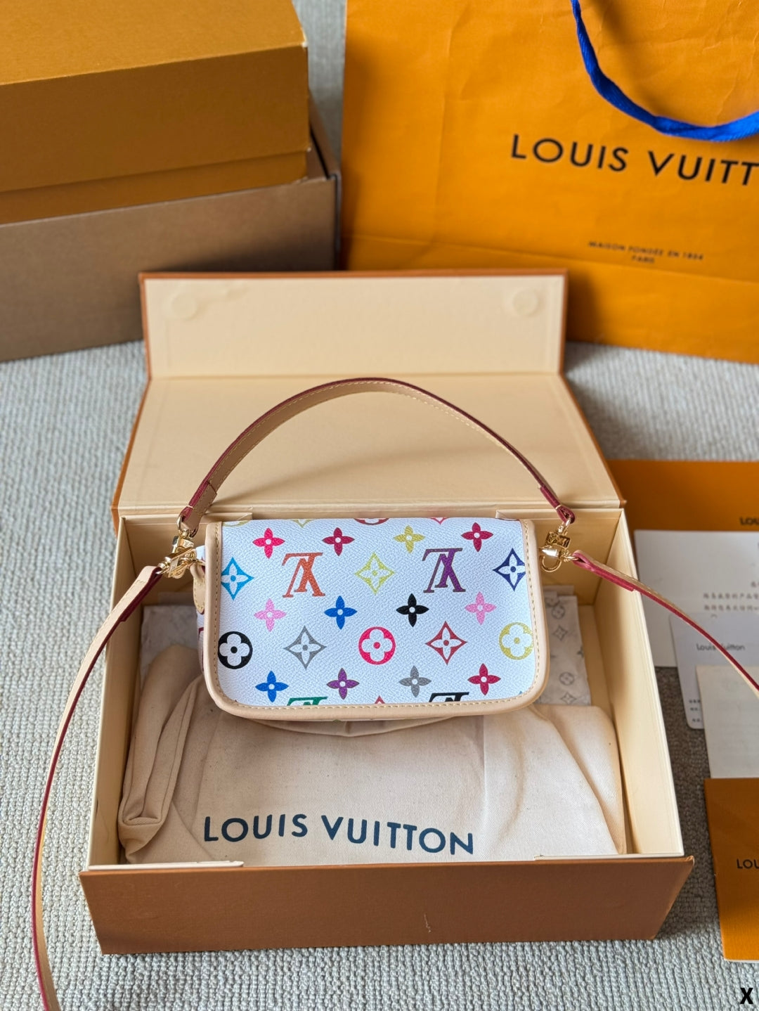 【ルイヴィトン】☆村上隆デザイン|ダイアンミニアンダーアームバッグ♪残りわずか!